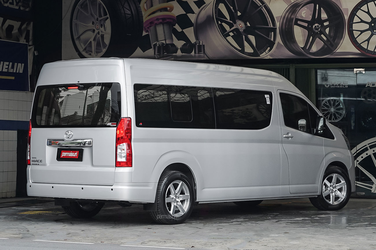 Facewheels Premio with Toyota Hiace Premio