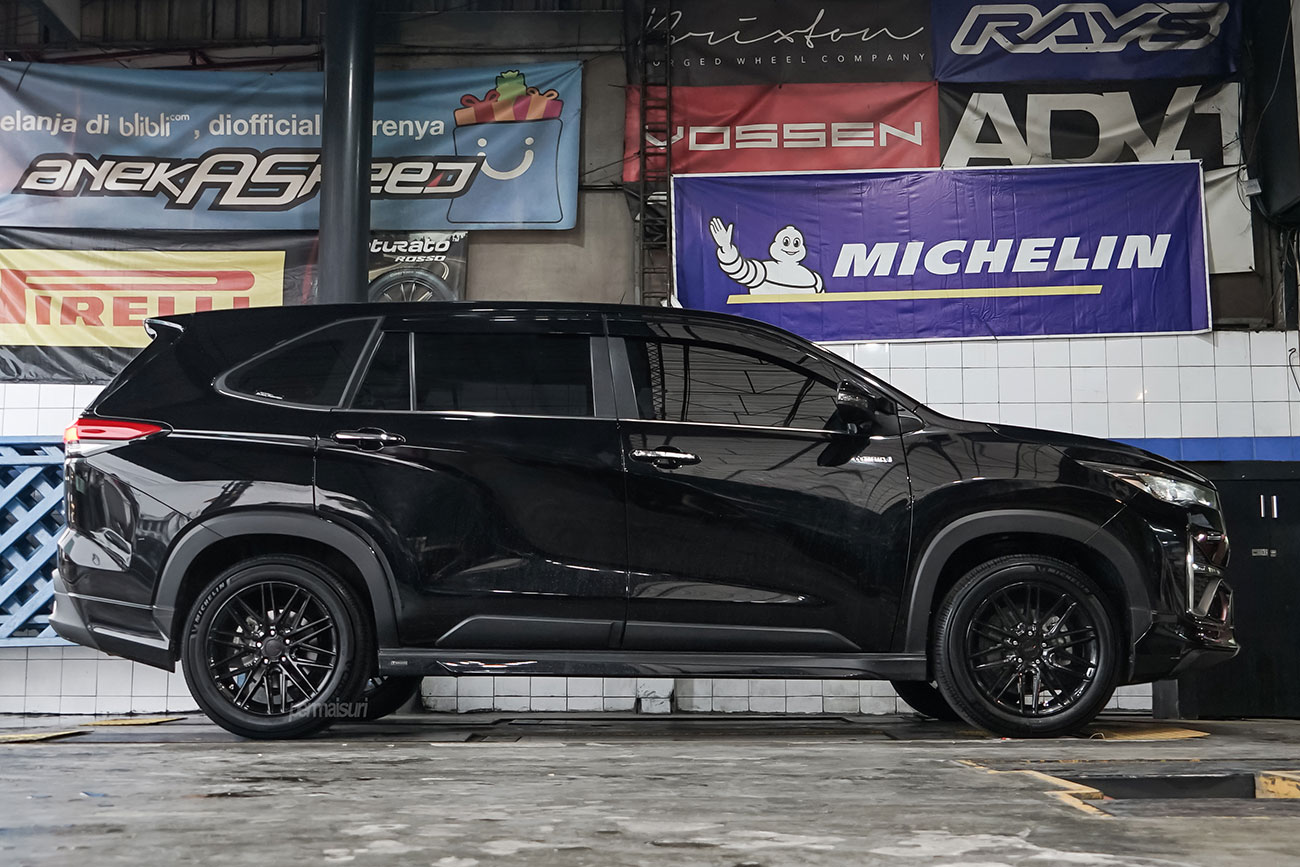 TSW Pescara with Toyota Innova Zenix
