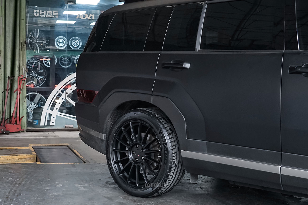 TSW Paddock with Hyundai Santa Fe