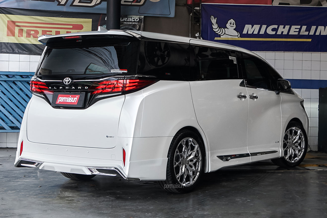 Facewheels FW1047 with Toyota Alphard