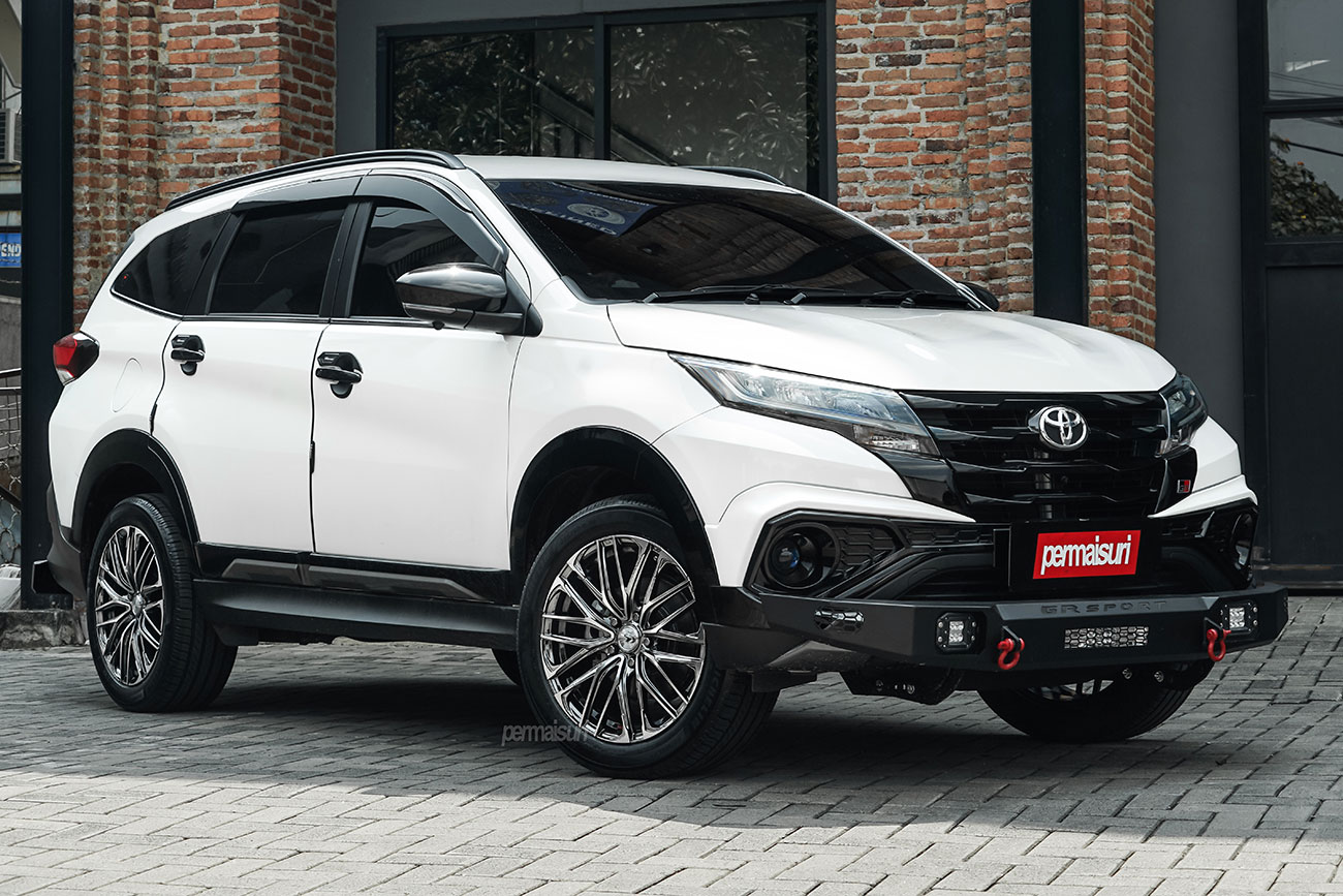 Weds Leonis SK with Toyota Rush