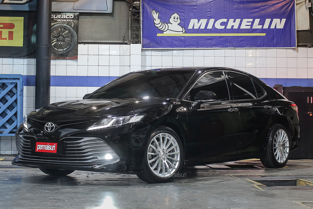 TSW Mallory 5 with Toyota Camry