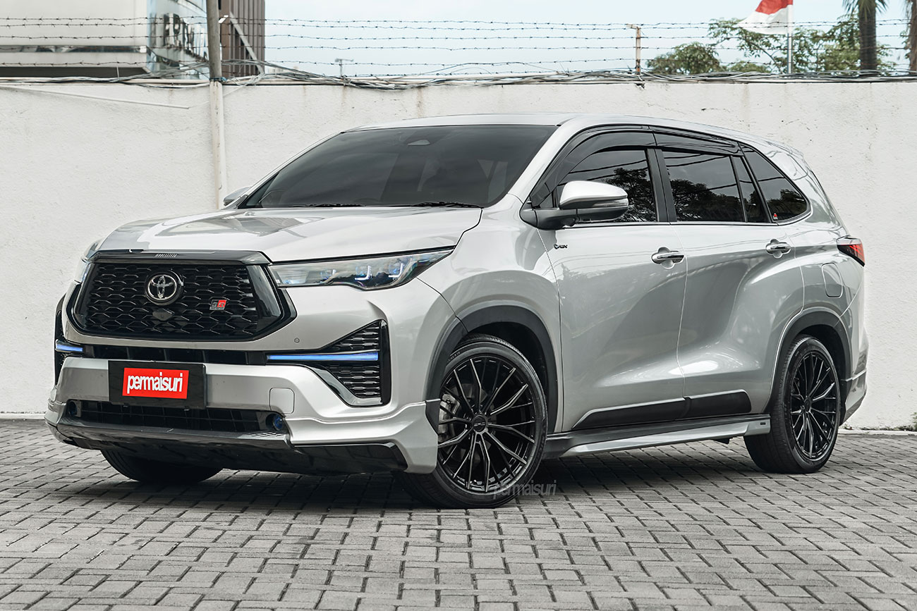 SRC SR01 with Toyota Innova Zenix
