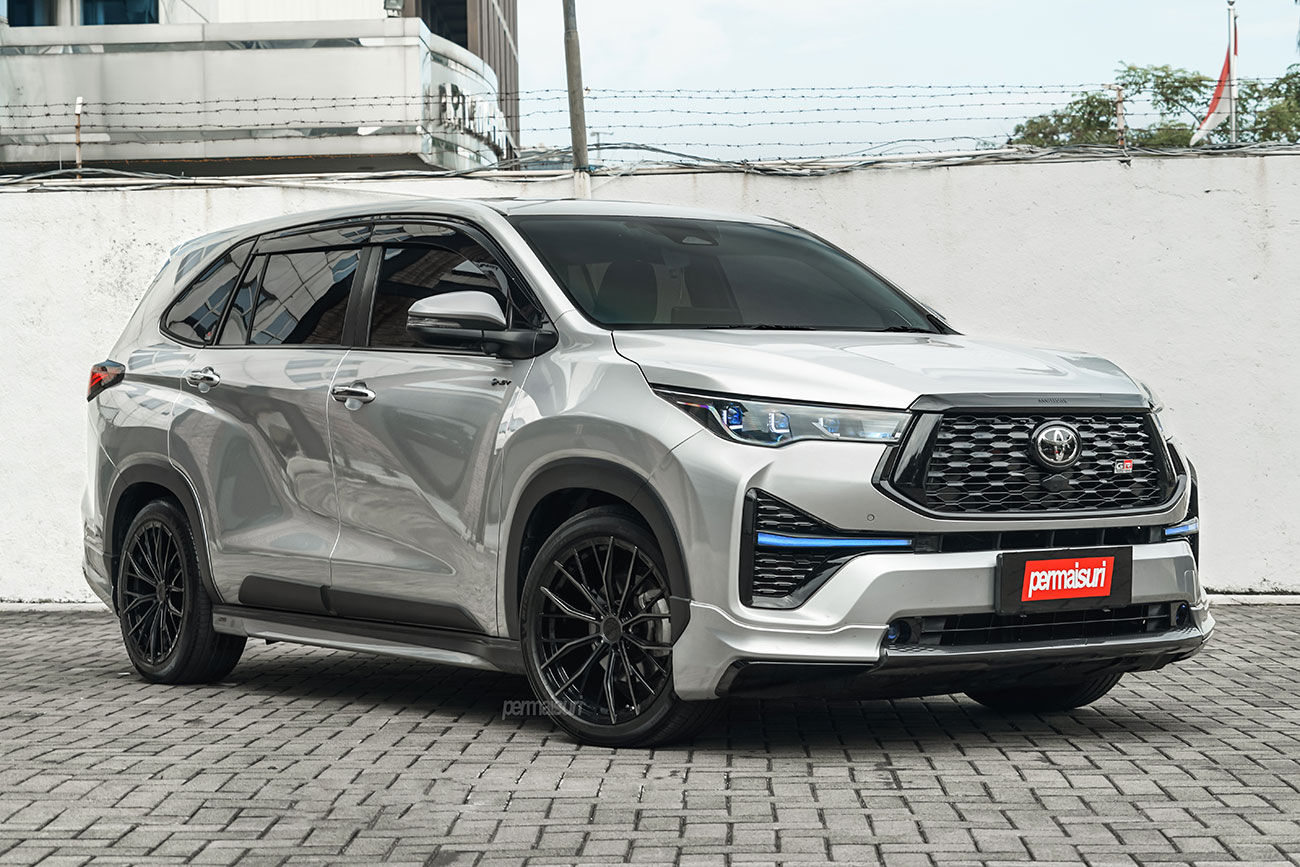 SRC SR01 with Toyota Innova Zenix