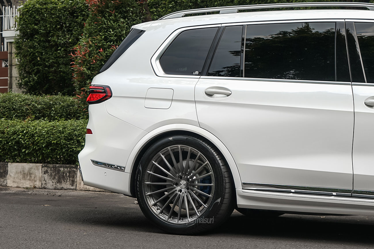 SRC SR03 with BMW X7 Series G07