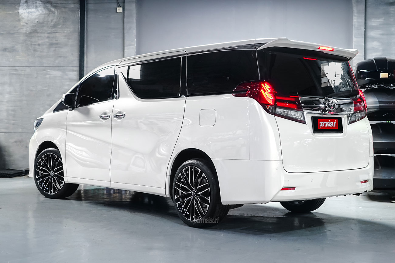 Weds Leonis SK with Toyota Alphard