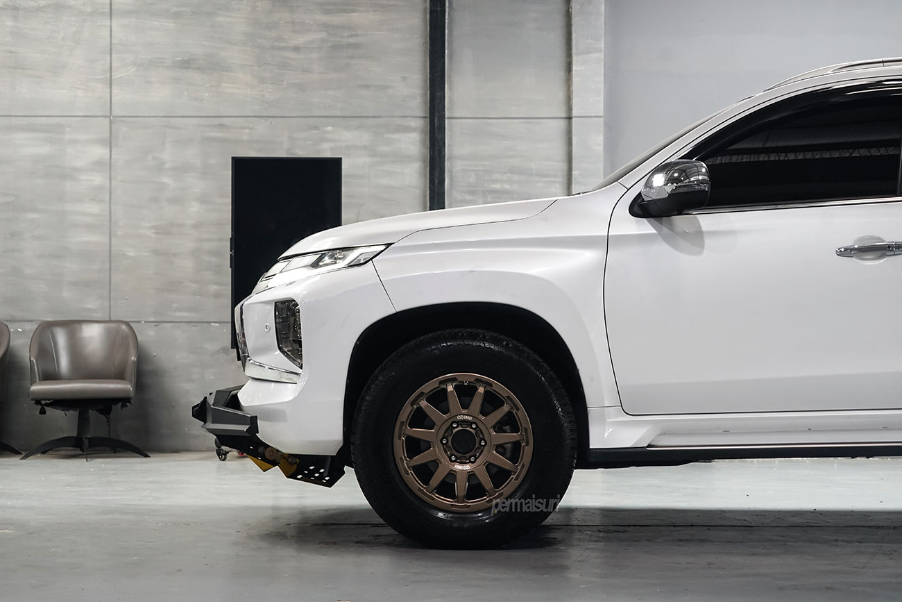 Enkei Trail Cross with Mitsubishi Pajero Sport