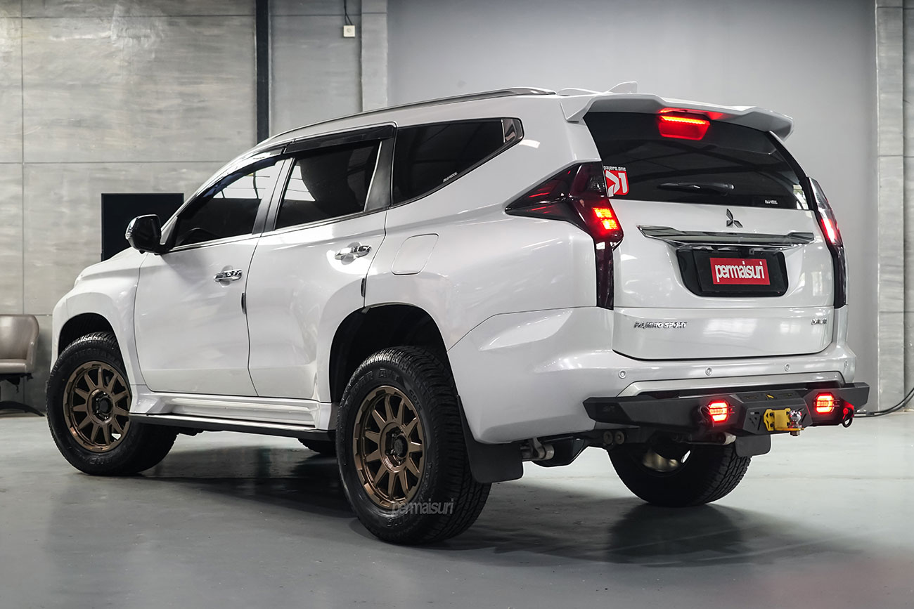 Enkei Trail Cross with Mitsubishi Pajero Sport