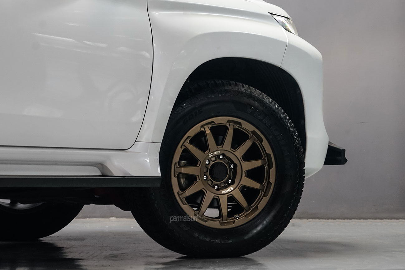 Enkei Trail Cross with Mitsubishi Pajero Sport