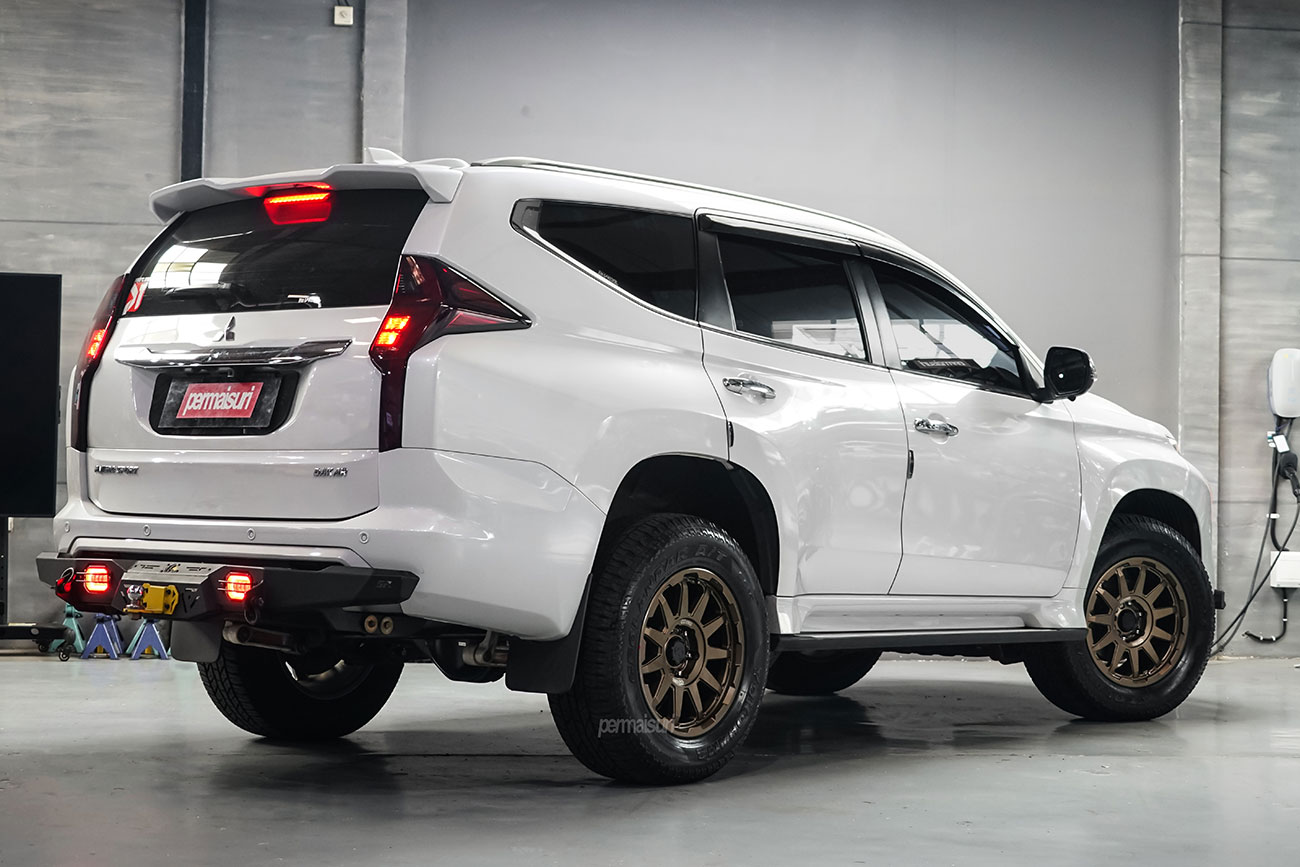 Enkei Trail Cross with Mitsubishi Pajero Sport