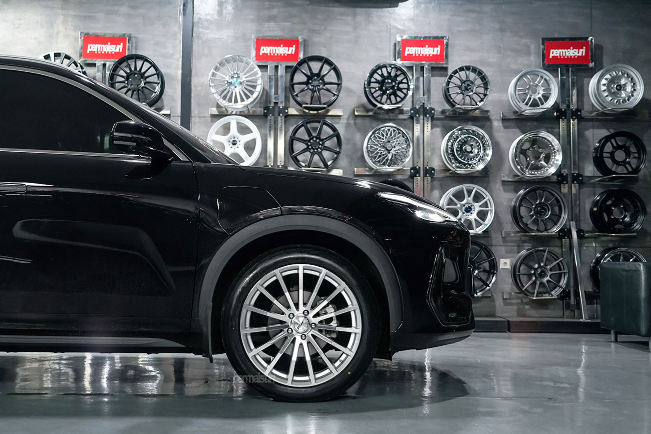 TSW Mallory 5 with Geely EX5
