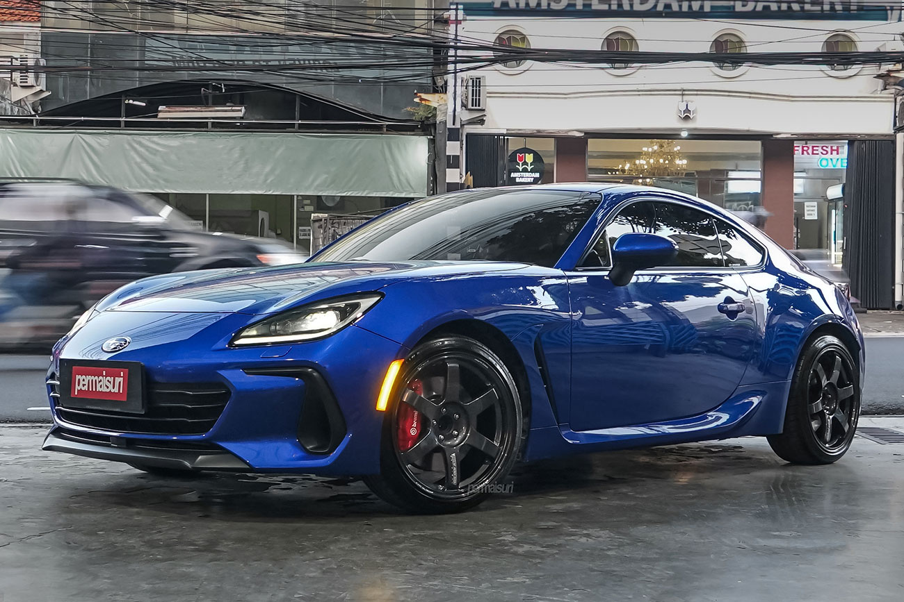 Rays Volk racing TE37 Saga S-Plus with Subaru BRZ