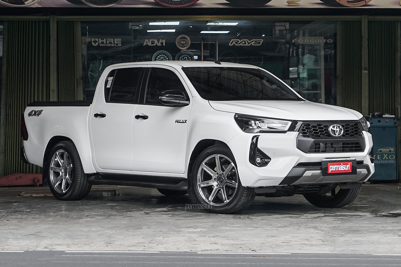 KMC Revert with Toyota Hilux