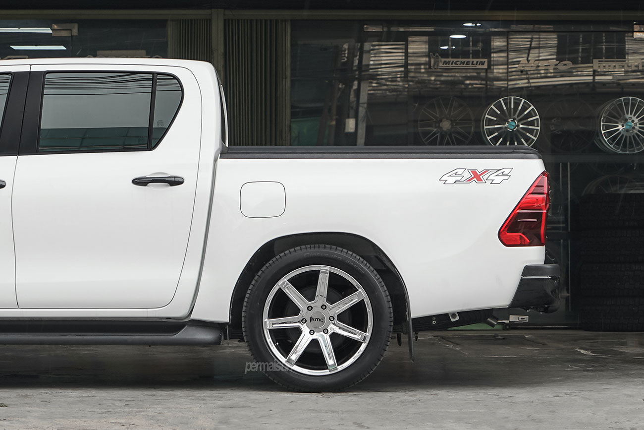 KMC Revert with Toyota Hilux