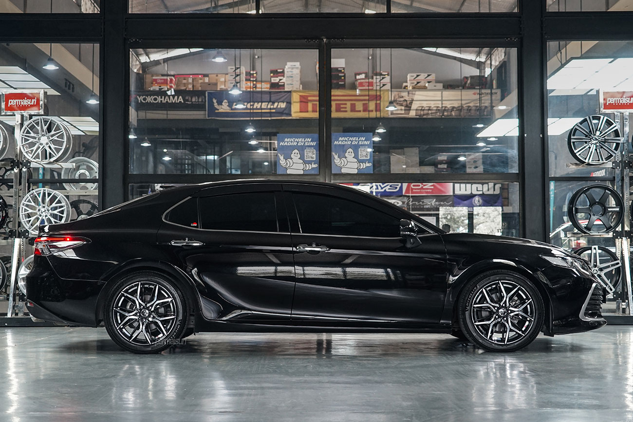 Weds Leonis LM with Toyota Camry