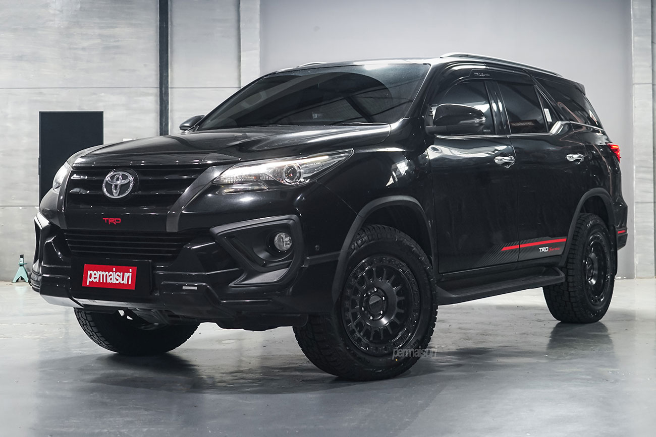KMC KM552 with Toyota Fortuner