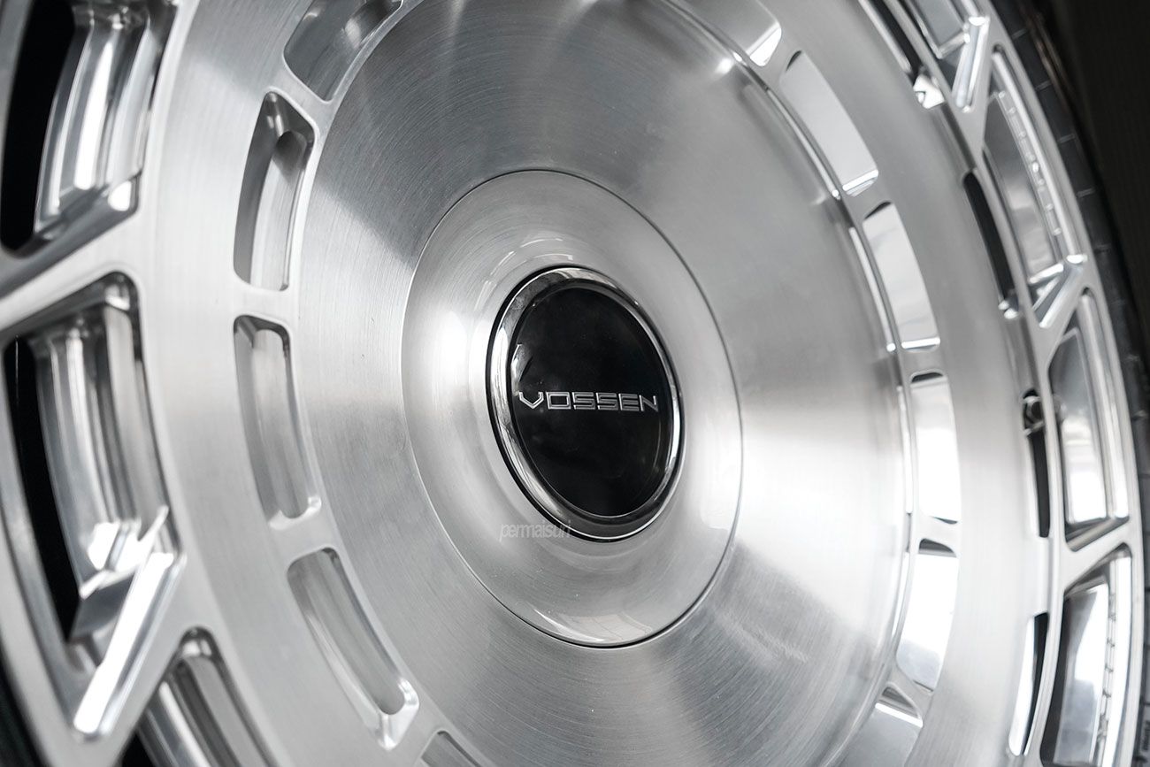 Vossen LC3-11T with BMW i7 G70