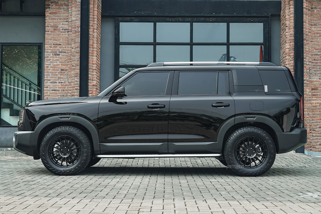 TSW Paddock with BAIC BJ30e