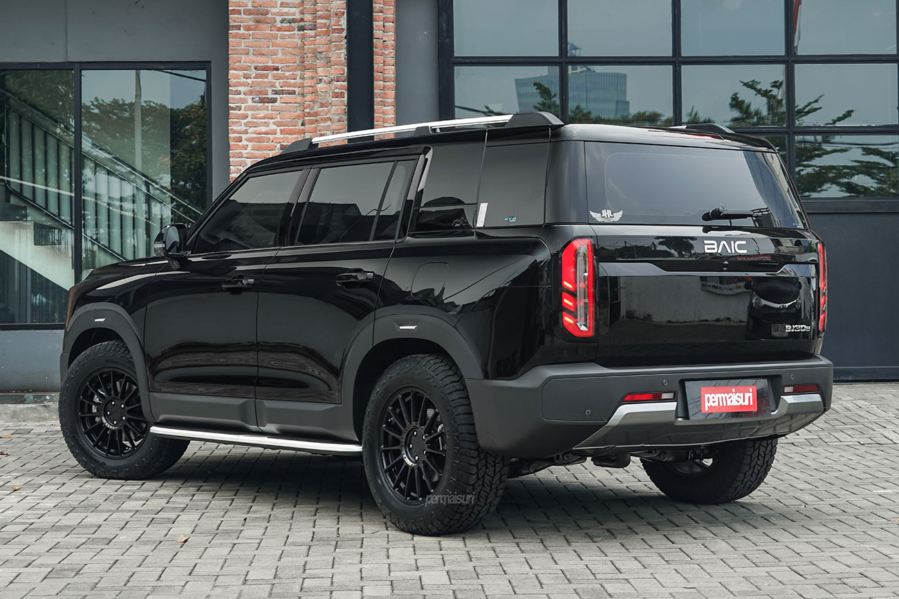 TSW Paddock with BAIC BJ30e