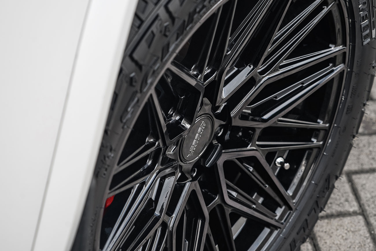 Vossen HF6-5 with Toyota Fortuner