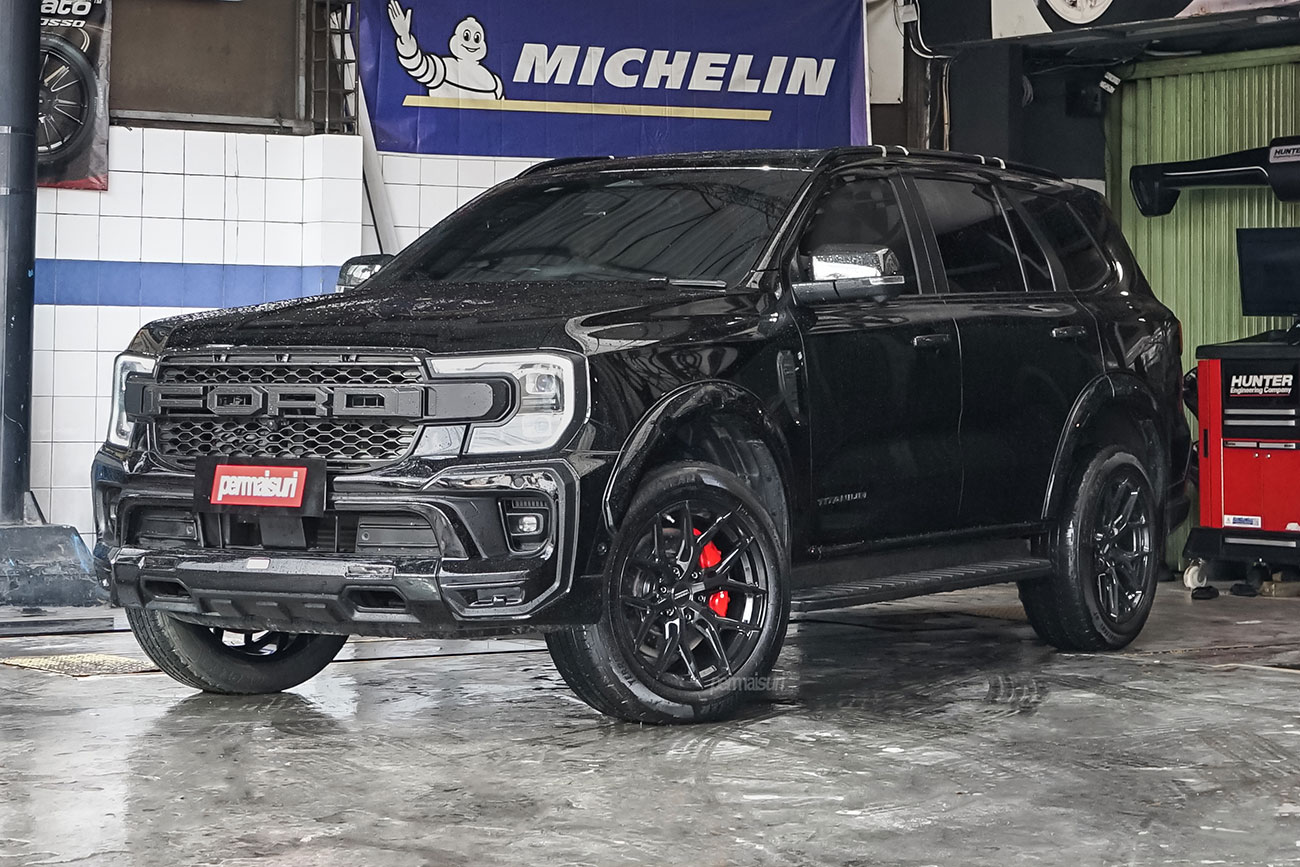 Vossen HF6-4 with Ford Everest