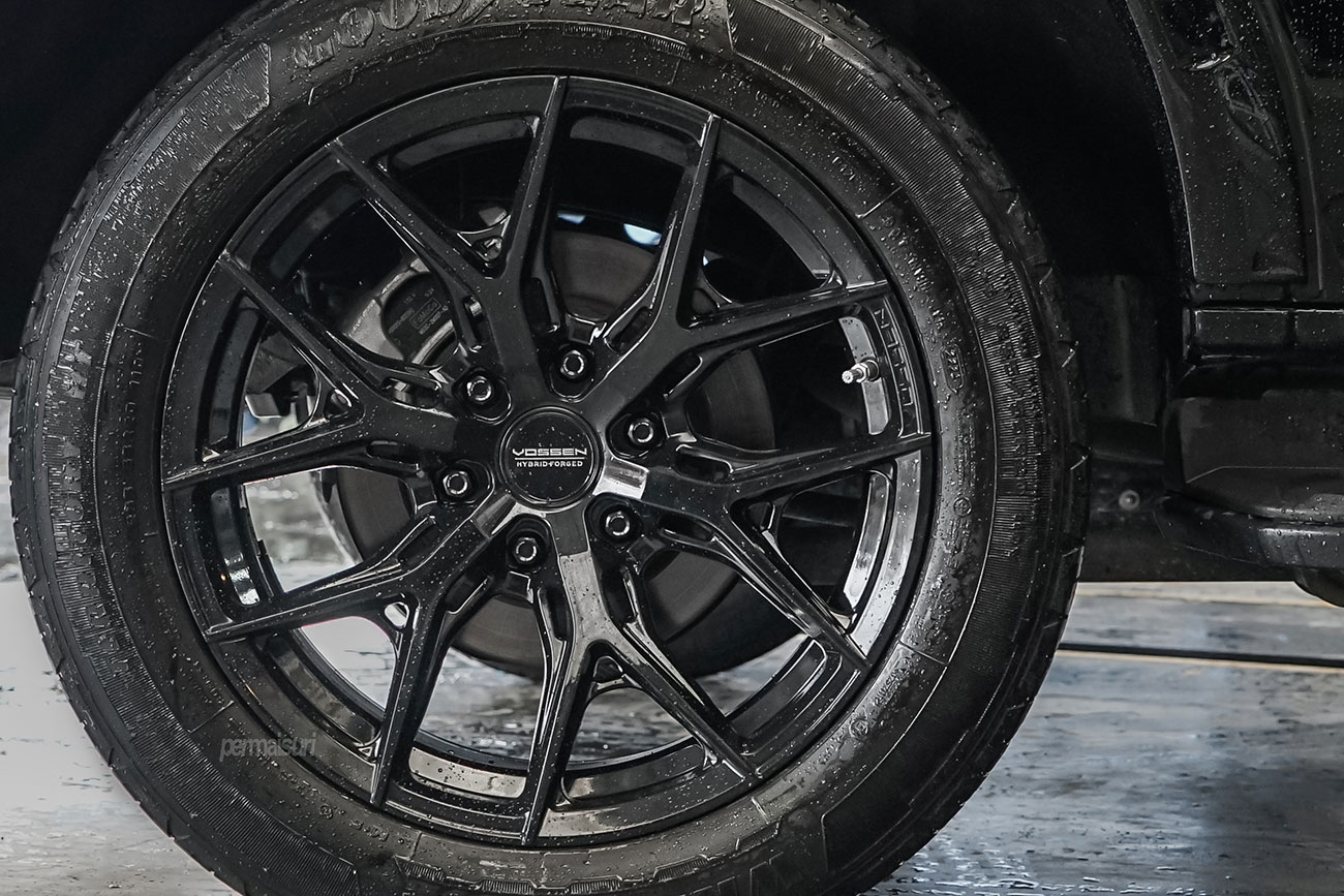 Vossen HF6-4 with Ford Everest