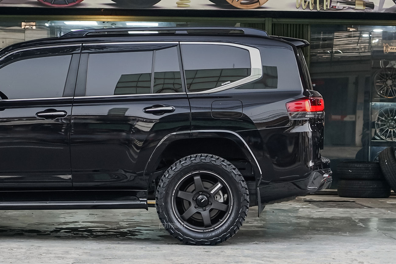 Rays Volk Racing TE37 Ultra X with Toyota Land Cruiser J300