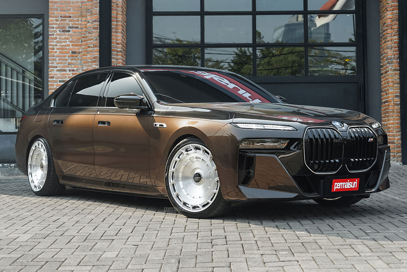 Vossen LC3-11T with BMW i7 G70