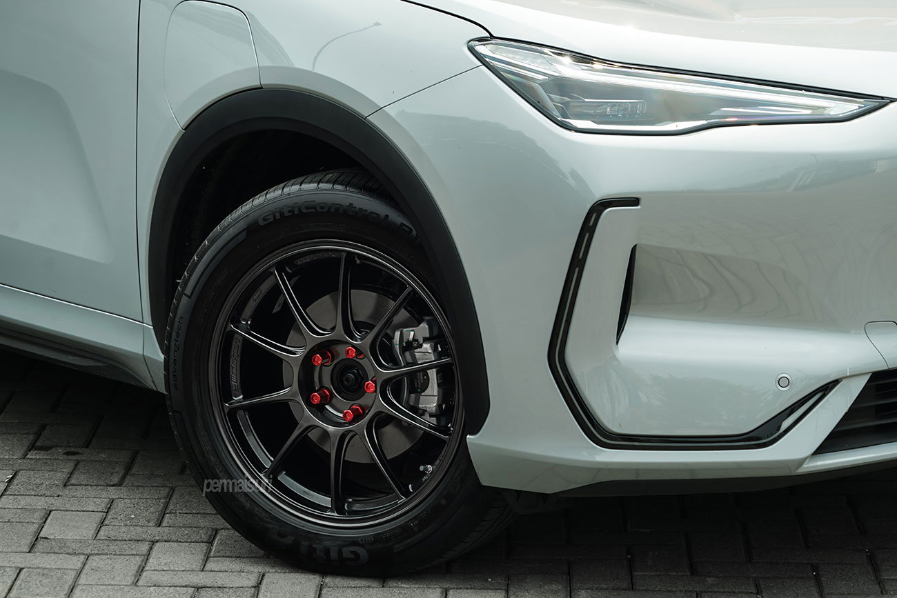 WedsSport TC-105X with Geely EX5