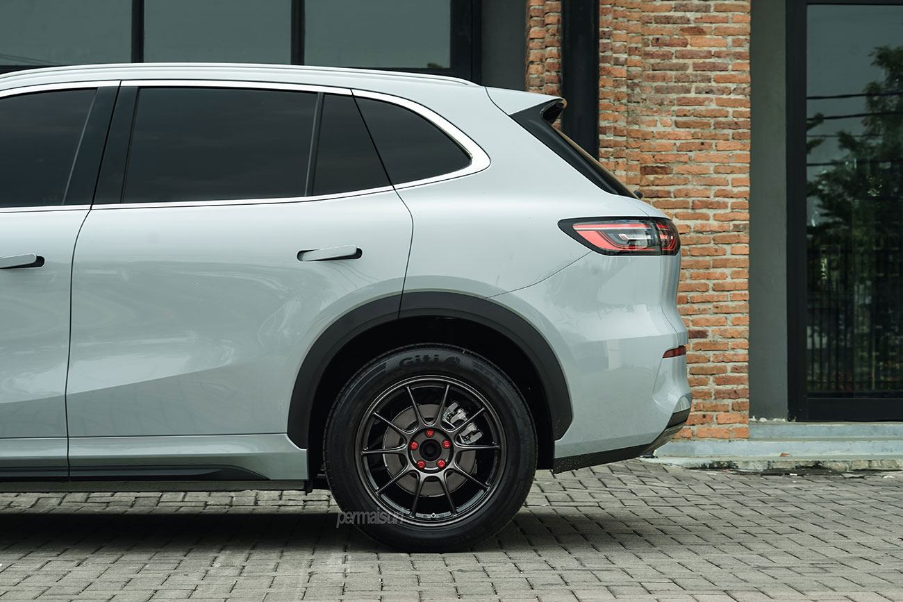 WedsSport TC-105X with Geely EX5