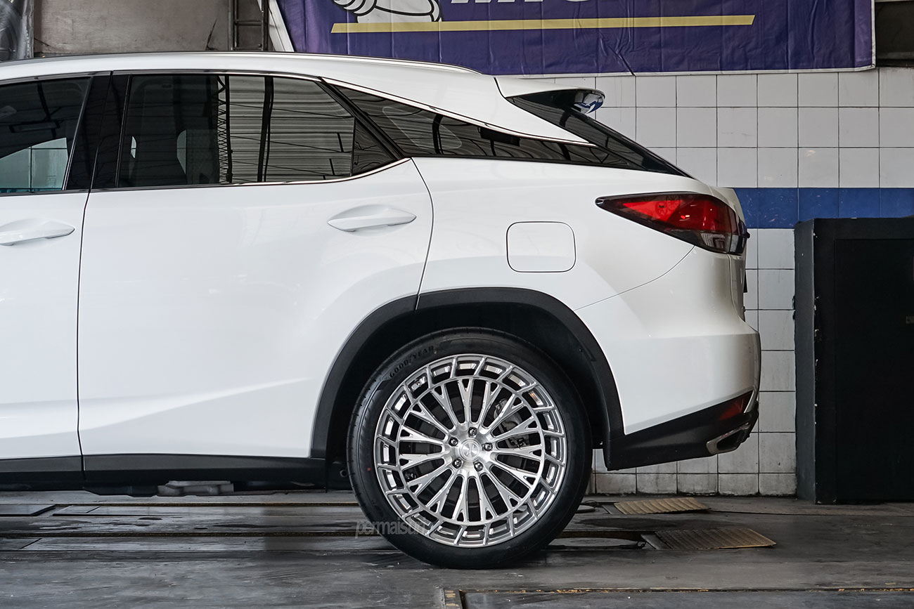 305Forged UF325 with Lexus RX300