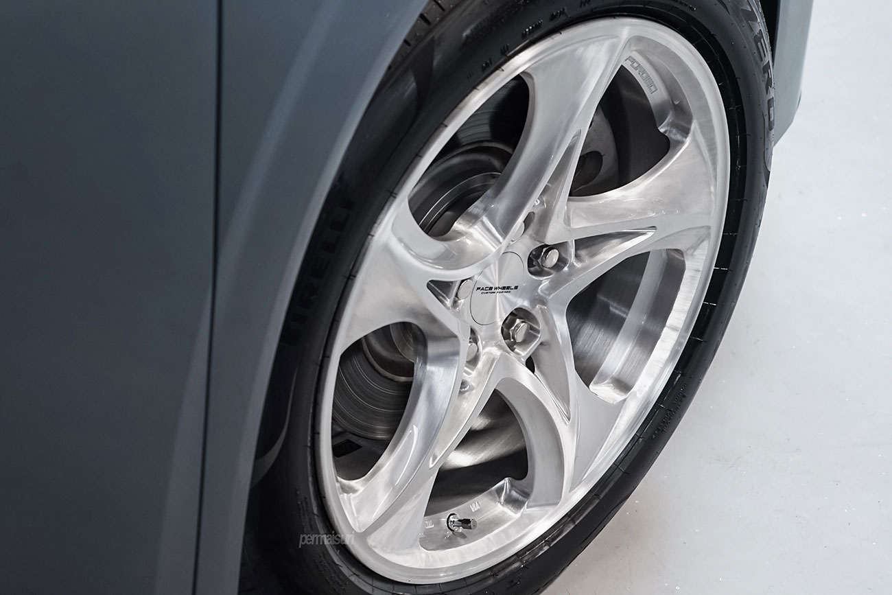 Facewheels FW1034 with Denza D9