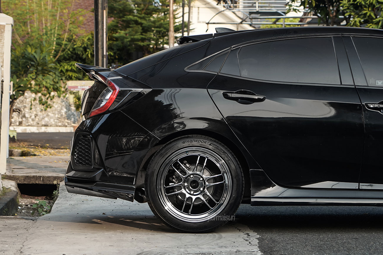 Enkei RPF1 with Honda Civic
