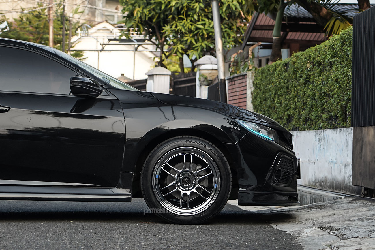 Enkei RPF1 with Honda Civic