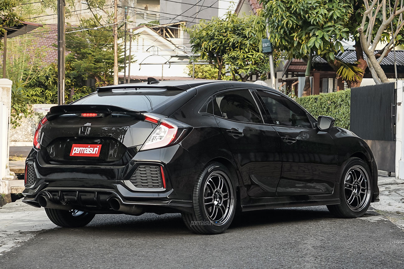 Enkei RPF1 with Honda Civic