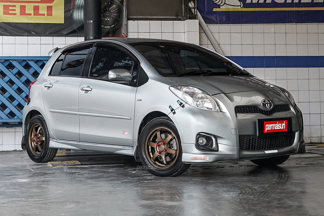 Rays Volk Racing TE37 Sonic with Toyota Yaris