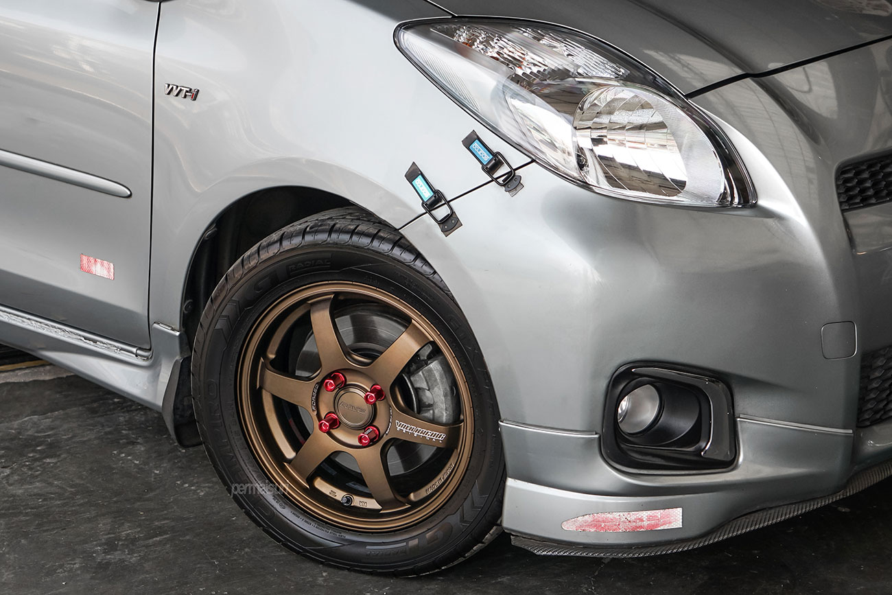 Rays Volk Racing TE37 Sonic with Toyota Yaris