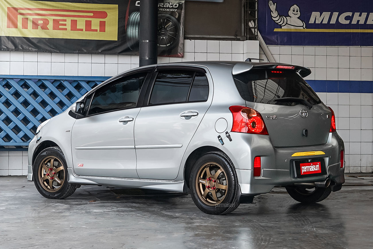 Rays Volk Racing TE37 Sonic with Toyota Yaris