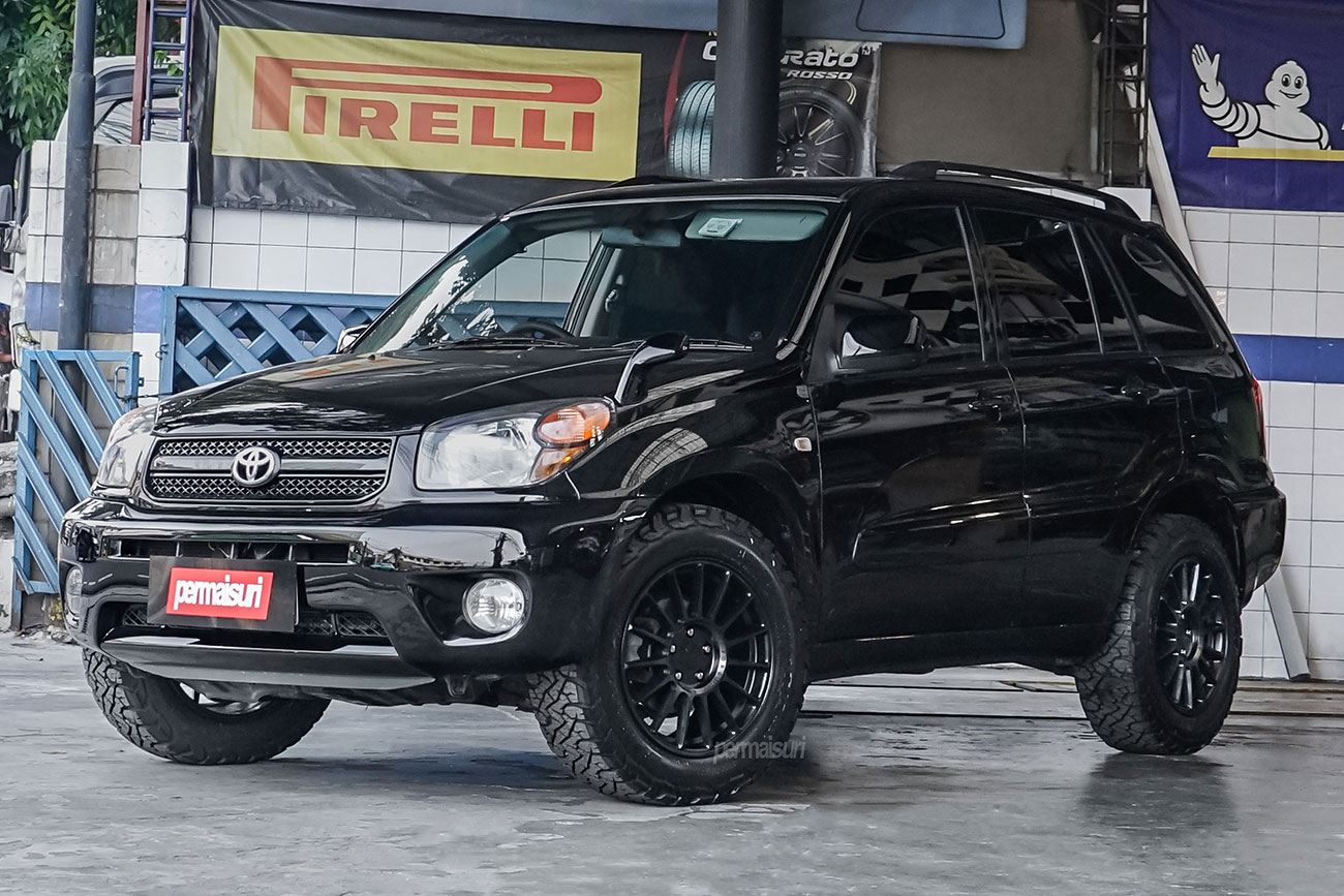 Toyota RAV4 with TSW Paddock 