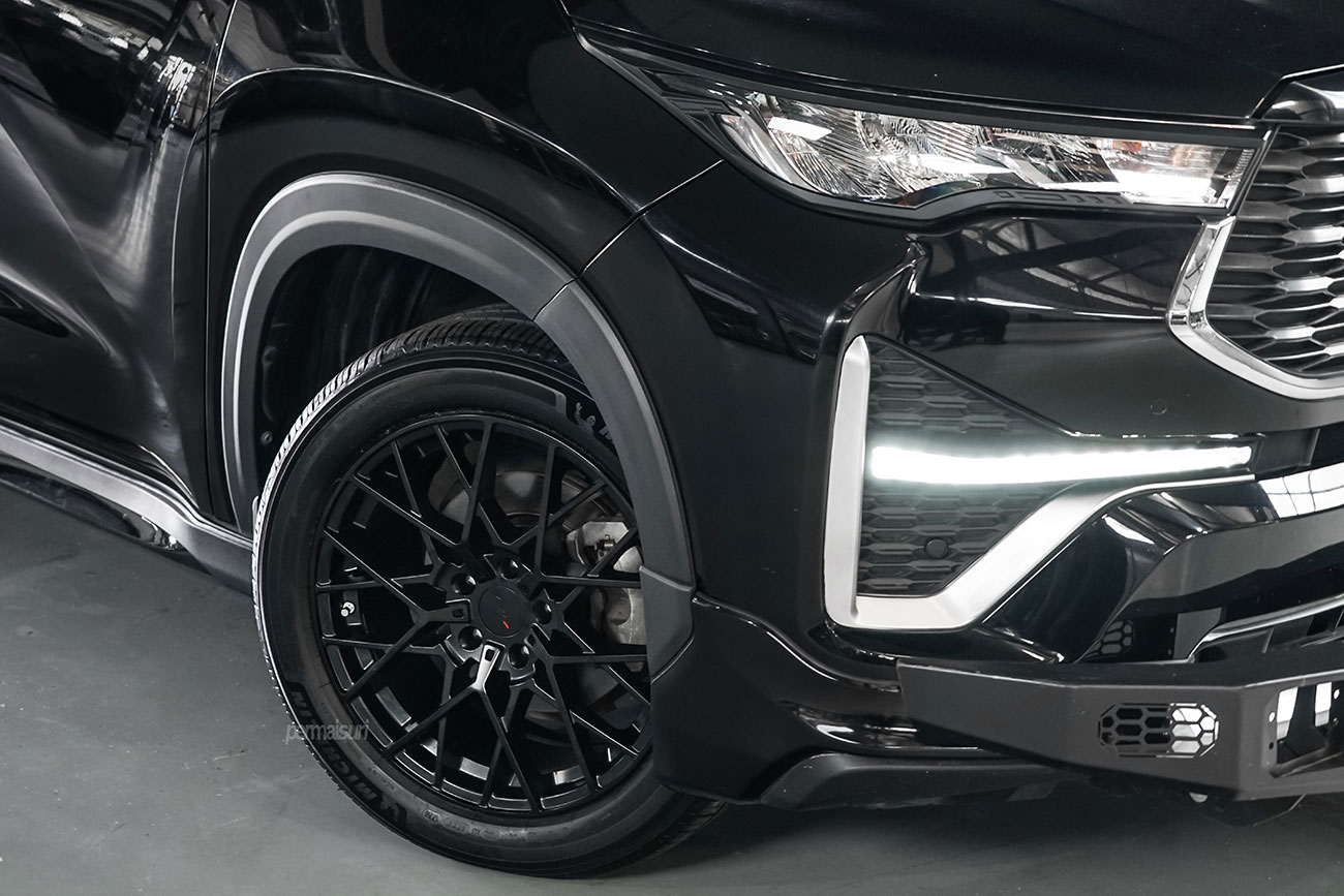 TSW Sebring with Toyota Innova Zenix