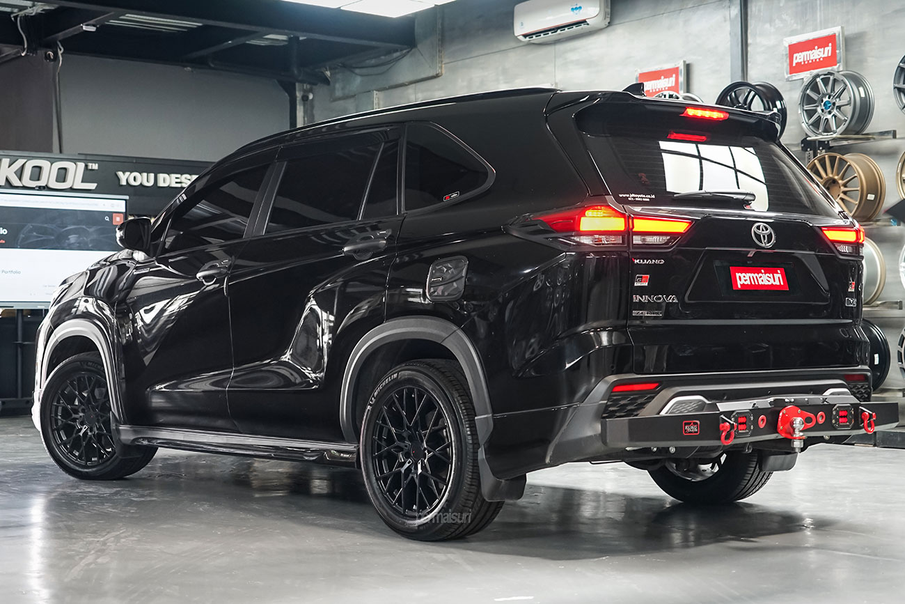TSW Sebring with Toyota Innova Zenix