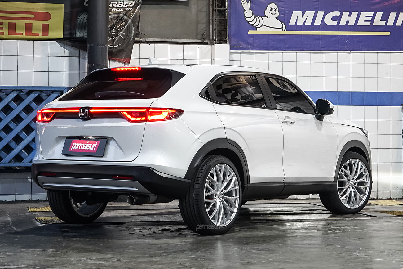 Weds Leonis MX with Honda HR-V