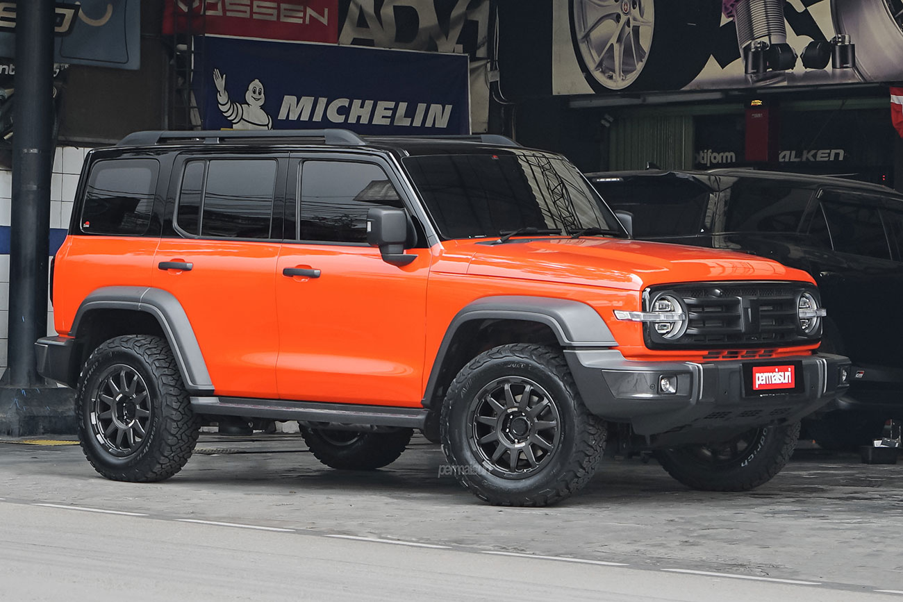 Enkei Trail Cross with GWM Tank 300 HEV