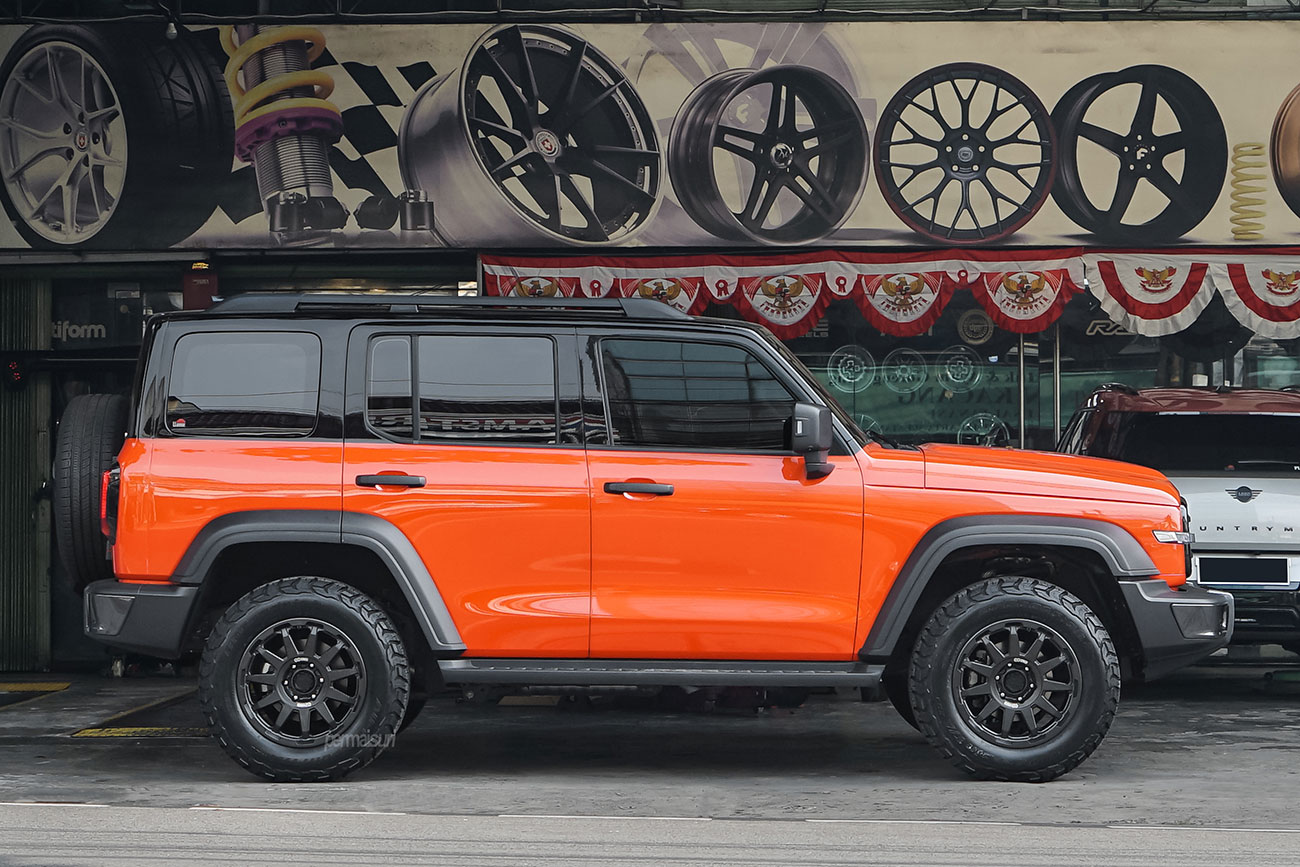 Enkei Trail Cross with GWM Tank 300 HEV