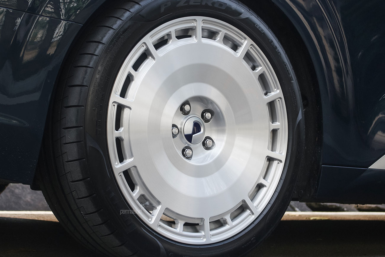 GenZo Forged 09 with Denza D9