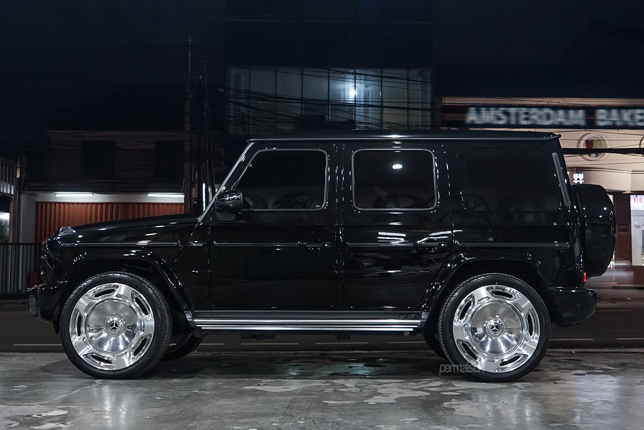 Incurve LUXE ONE-XL50 with Mercedes Benz G-Class W465