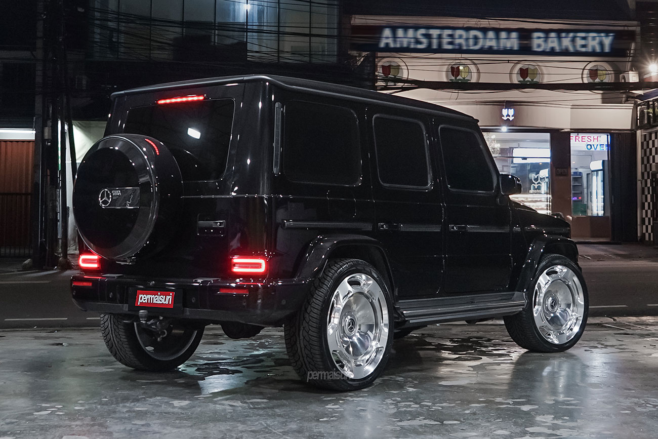 Incurve LUXE ONE-XL50 with Mercedes Benz G-Class W465