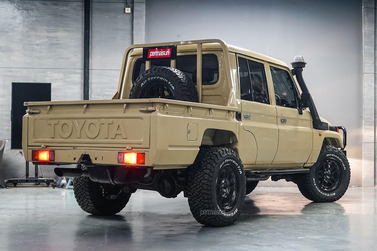 KMC Recon with Toyota Land Cruiser J70