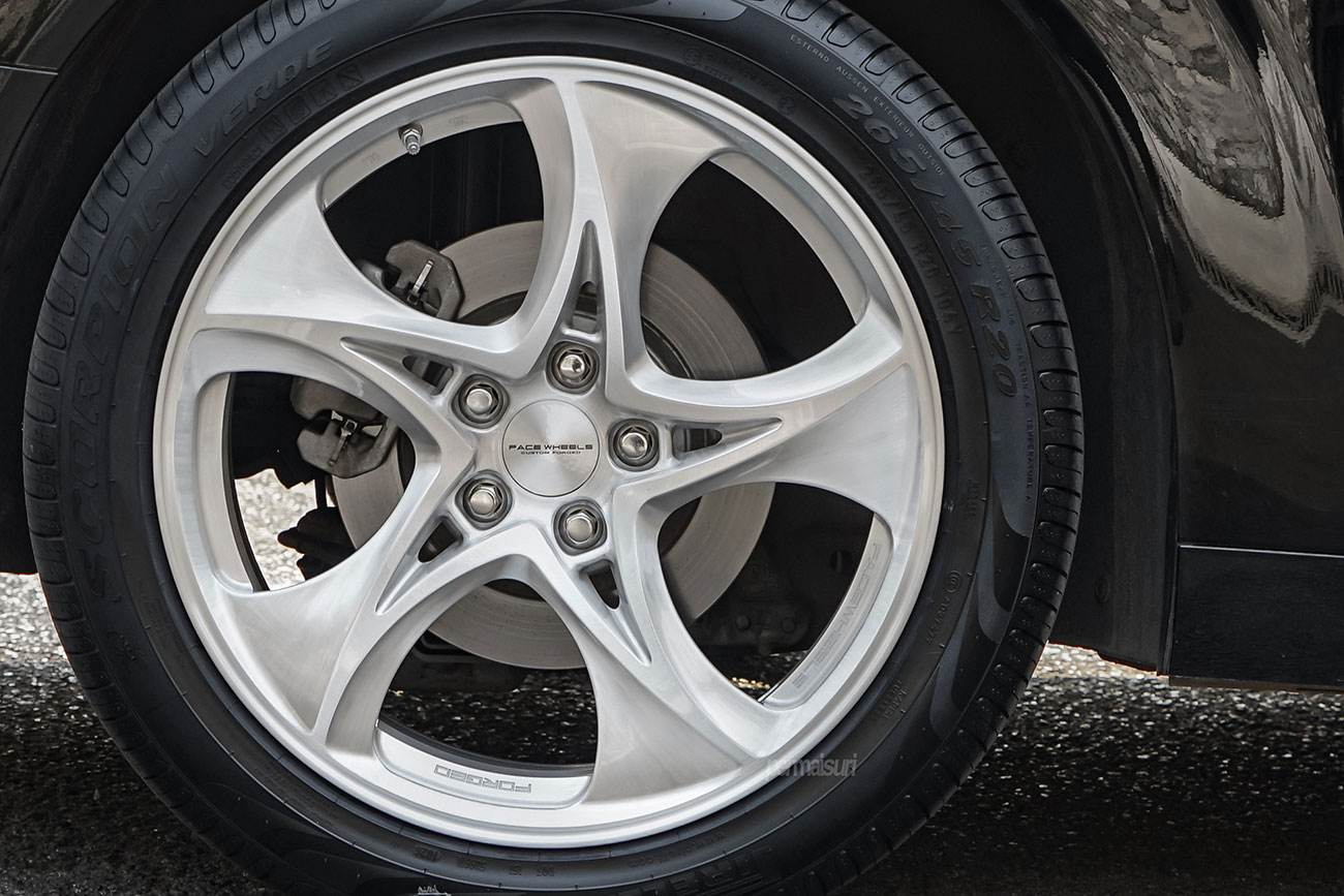 Facewheels FW1034 with Denza D9
