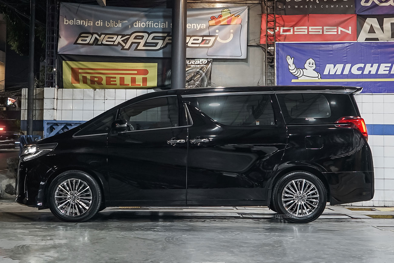 Weds Kranze Vierharm with Toyota Alphard